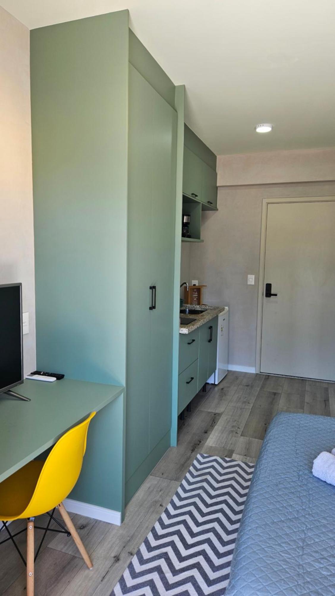 Studio Novo Em Localizacao Privilegiada!